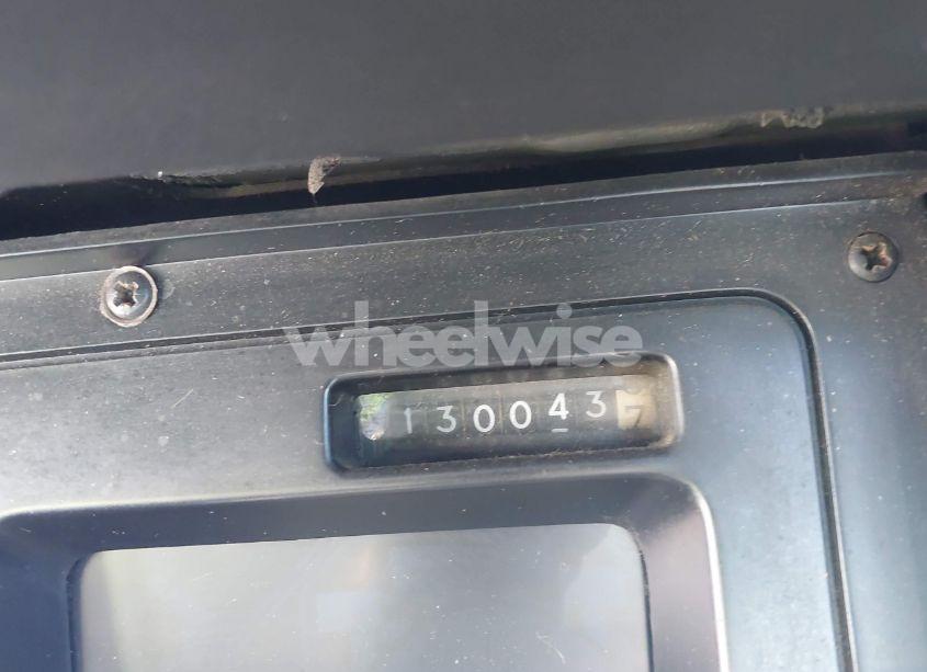 Photo 16 of 1988 Chevrolet Corvette (VIN 1G1YY218XJ5120932)