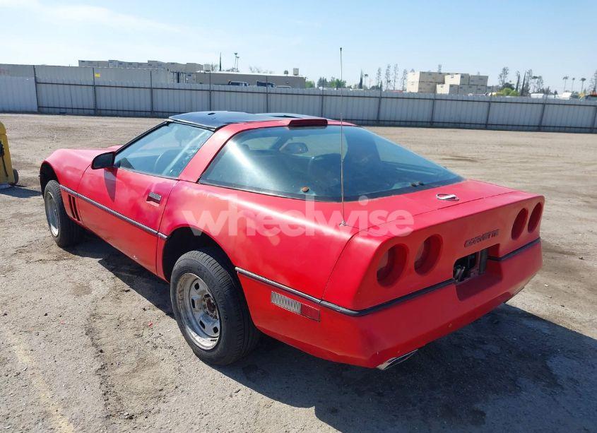 Photo 3 of 1988 Chevrolet Corvette (VIN 1G1YY218XJ5120932)