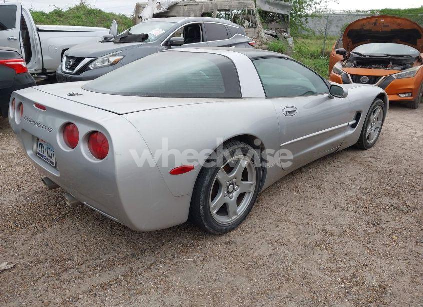 Photo 4 of 1997 Chevrolet Corvette (VIN 1G1YY22G0V5102032)