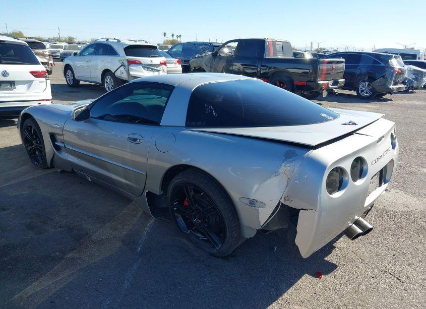 Photo 15 of 2004 Chevrolet Corvette N/A (VIN 1G1YY22G145132042)