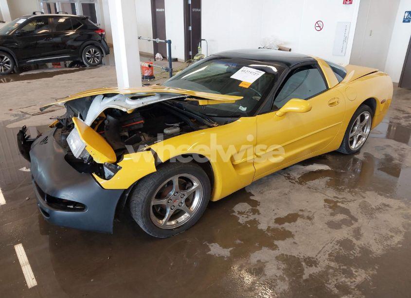 Photo 2 of 2000 Chevrolet Corvette (VIN 1G1YY22G1Y5105221)