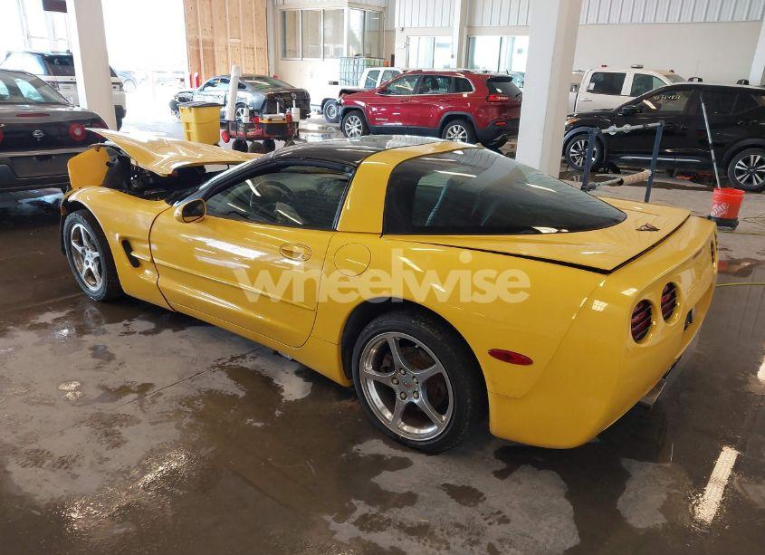 Photo 3 of 2000 Chevrolet Corvette (VIN 1G1YY22G1Y5105221)