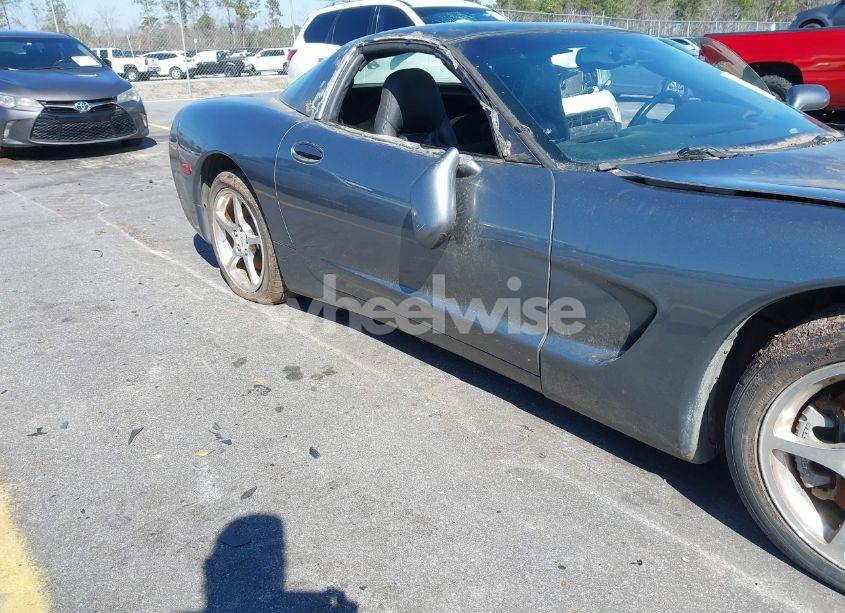 Photo 17 of 2003 Chevrolet Corvette N/A (VIN 1G1YY22G235108007)