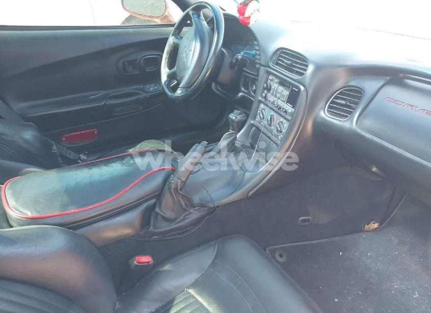 Photo 5 of 1998 Chevrolet Corvette (VIN 1G1YY22G2W5129122)