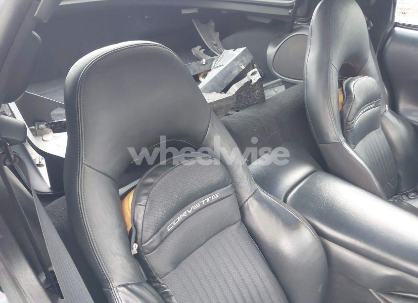 Photo 8 of 2004 Chevrolet Corvette N/A (VIN 1G1YY22G345100922)