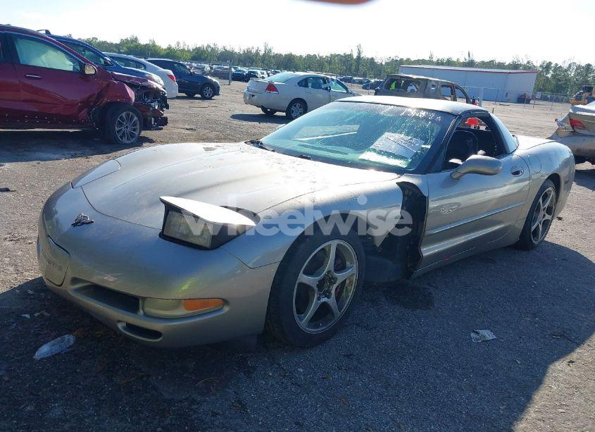 Photo 2 of 2000 Chevrolet Corvette (VIN 1G1YY22G3Y5125289)