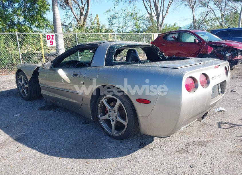 Photo 3 of 2000 Chevrolet Corvette (VIN 1G1YY22G3Y5125289)