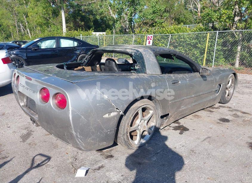 Photo 4 of 2000 Chevrolet Corvette (VIN 1G1YY22G3Y5125289)