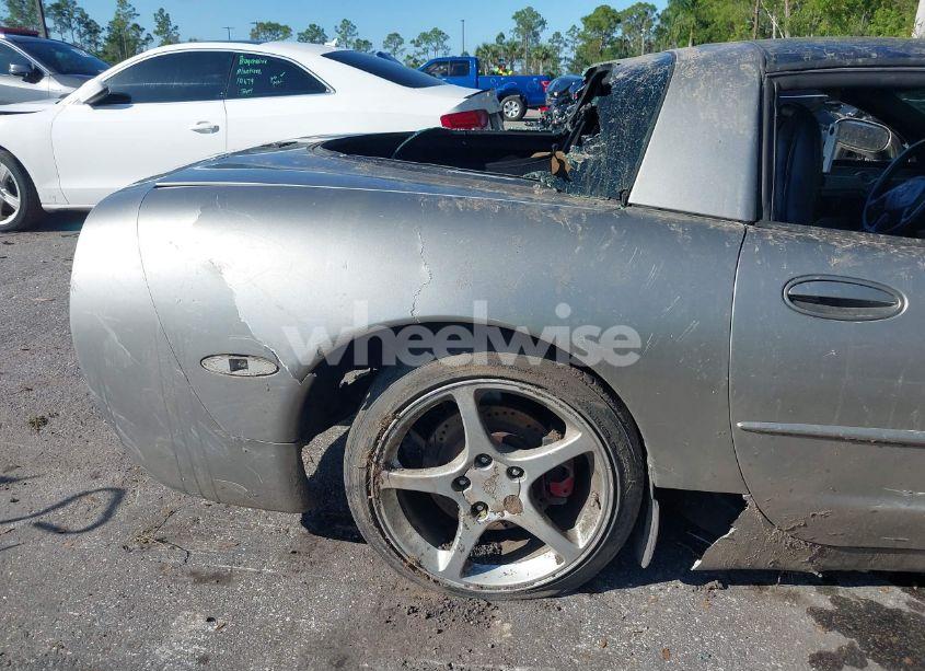 Photo 6 of 2000 Chevrolet Corvette (VIN 1G1YY22G3Y5125289)