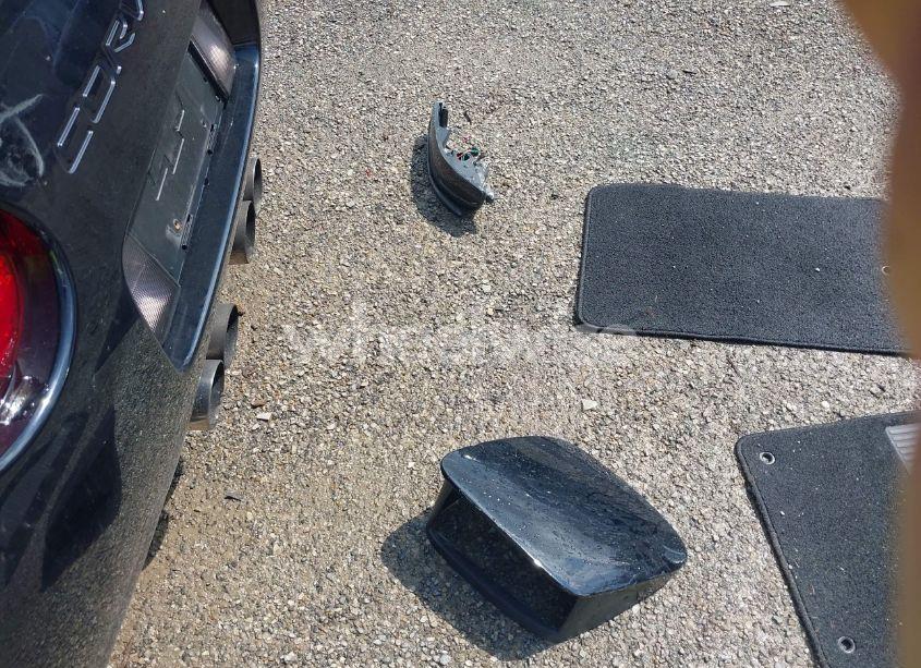 Photo 12 of 2002 Chevrolet Corvette (VIN 1G1YY22G425113952)