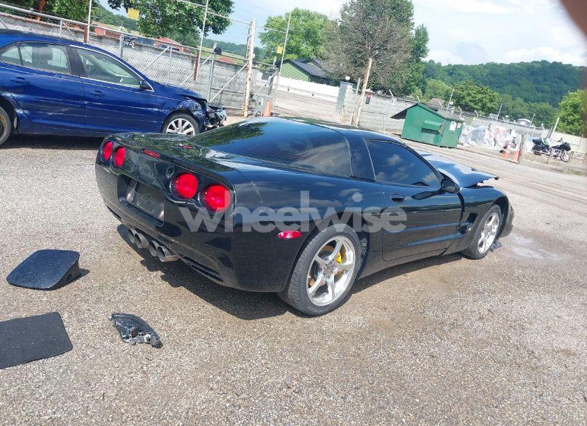 Photo 4 of 2002 Chevrolet Corvette (VIN 1G1YY22G425113952)