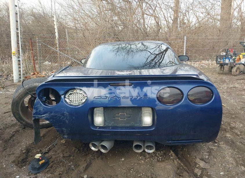 Photo 16 of 2004 Chevrolet Corvette N/A (VIN 1G1YY22G445129880)