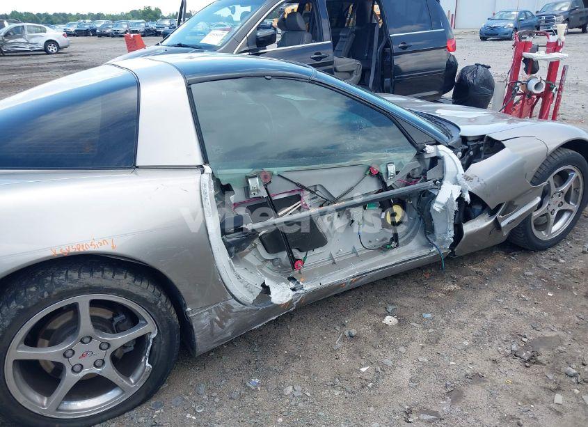 Photo 12 of 1998 Chevrolet Corvette (VIN 1G1YY22G5W5125999)