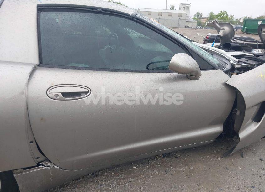 Photo 17 of 1998 Chevrolet Corvette (VIN 1G1YY22G6W5130421)