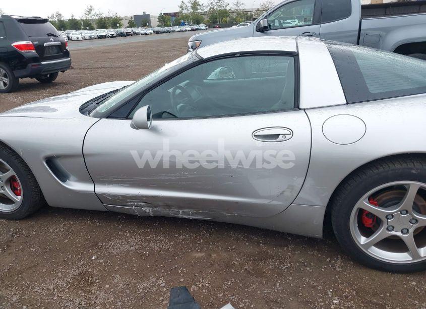 Photo 6 of 2001 Chevrolet Corvette N/A (VIN 1G1YY22G715126239)