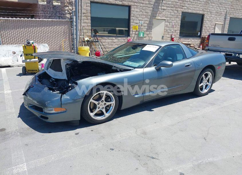 Photo 2 of 2004 Chevrolet Corvette N/A (VIN 1G1YY22G845122981)