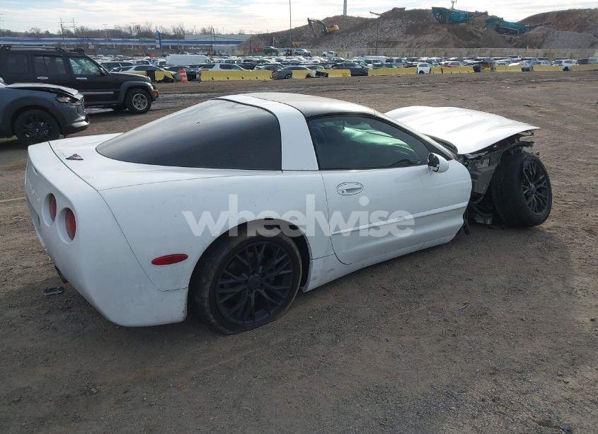 Photo 4 of 1999 Chevrolet Corvette (VIN 1G1YY22G8X5101889)