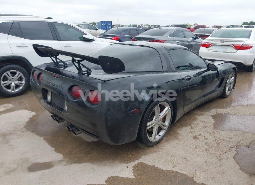 Photo 4 of 1999 Chevrolet Corvette (VIN 1G1YY22G8X5105537)