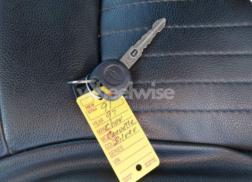 Photo 11 of 1997 Chevrolet Corvette (VIN 1G1YY22G9V5106483)