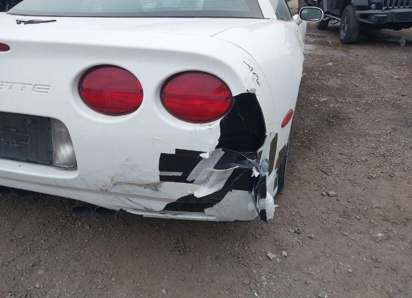 Photo 12 of 1998 Chevrolet Corvette (VIN 1G1YY22GXW5128333)