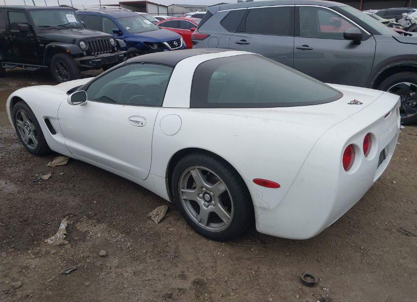 Photo 3 of 1998 Chevrolet Corvette (VIN 1G1YY22GXW5128333)