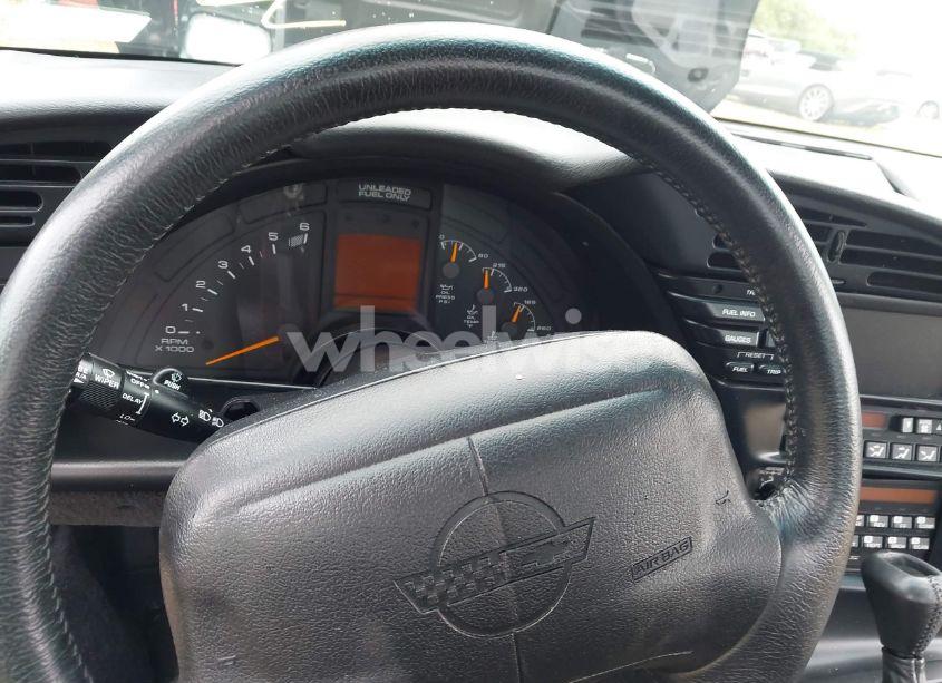 Photo 16 of 1995 Chevrolet Corvette (VIN 1G1YY22P0S5120106)