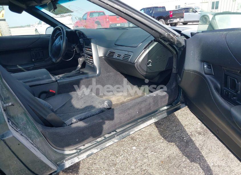 Photo 5 of 1995 Chevrolet Corvette (VIN 1G1YY22P0S5120106)