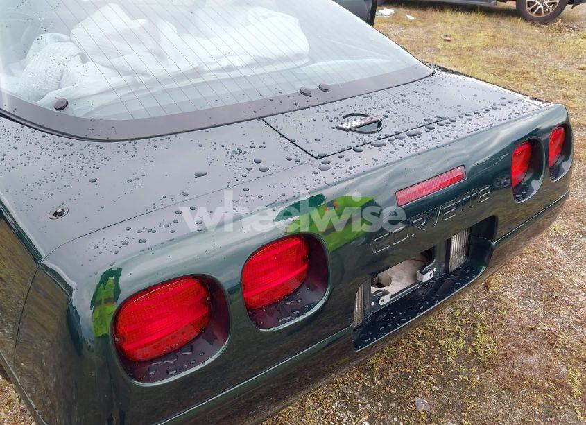 Photo 6 of 1995 Chevrolet Corvette (VIN 1G1YY22P0S5120106)