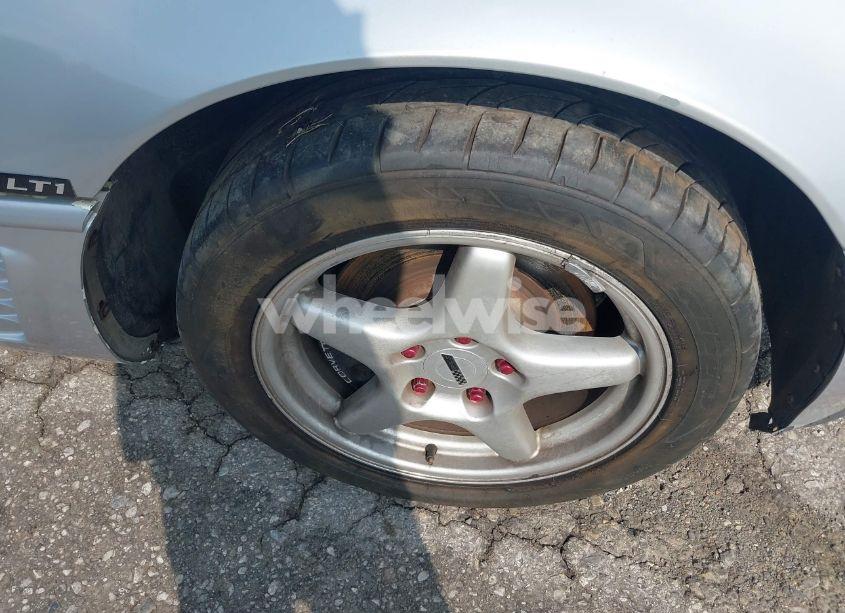 Photo 12 of 1996 Chevrolet Corvette N/A (VIN 1G1YY22P3T5102765)