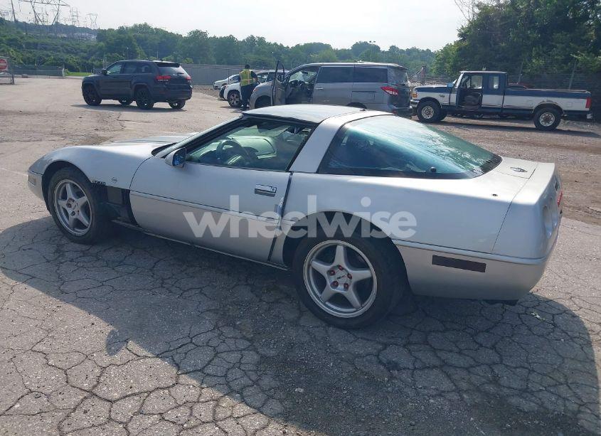 Photo 3 of 1996 Chevrolet Corvette N/A (VIN 1G1YY22P3T5102765)