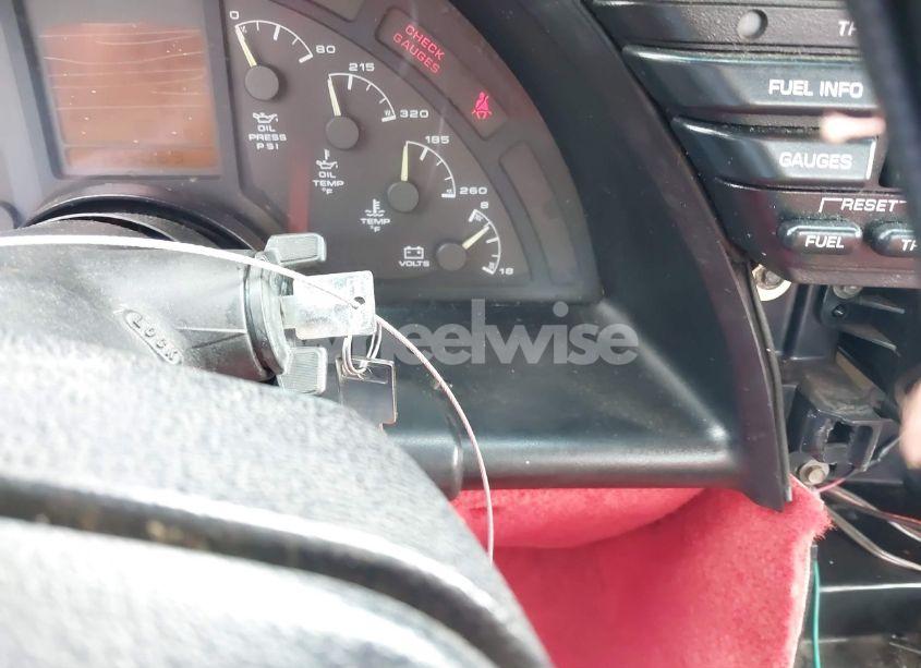 Photo 11 of 1994 Chevrolet Corvette (VIN 1G1YY22P5R5108866)