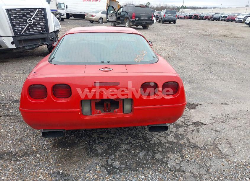 Photo 16 of 1994 Chevrolet Corvette (VIN 1G1YY22P5R5108866)
