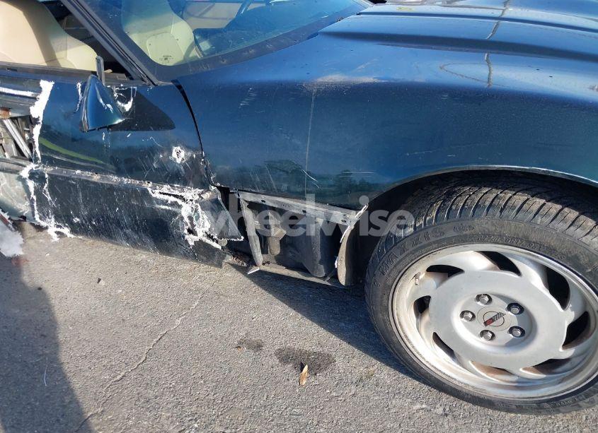 Photo 6 of 1995 Chevrolet Corvette (VIN 1G1YY22P6S5117033)