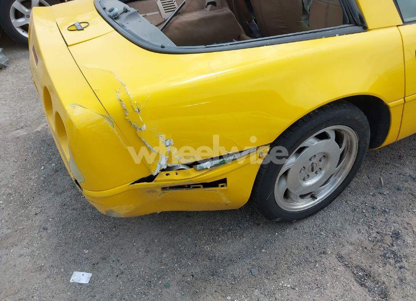 Photo 17 of 1994 Chevrolet Corvette (VIN 1G1YY22P8R5100275)