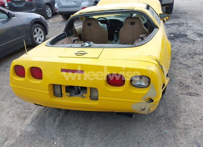 Photo 18 of 1994 Chevrolet Corvette (VIN 1G1YY22P8R5100275)
