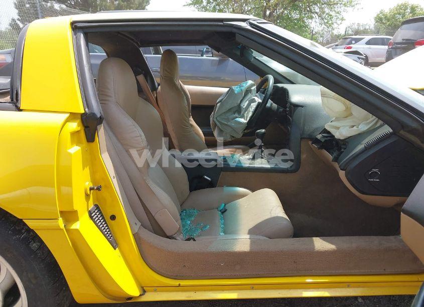 Photo 5 of 1994 Chevrolet Corvette (VIN 1G1YY22P8R5100275)