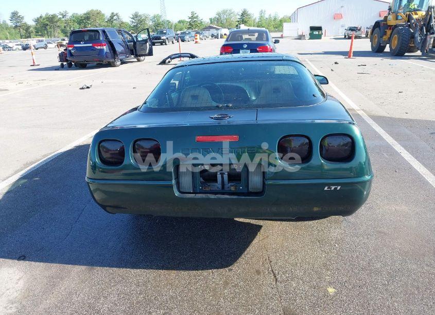 Photo 16 of 1994 Chevrolet Corvette (VIN 1G1YY22P8R5110000)