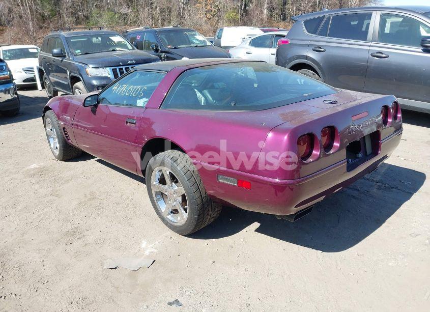 Photo 3 of 1996 Chevrolet Corvette N/A (VIN 1G1YY22P9T5105279)