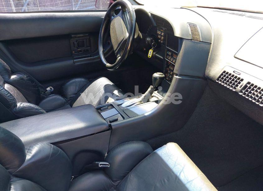 Photo 5 of 1992 Chevrolet Corvette (VIN 1G1YY23P4N5102033)