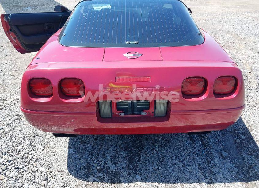 Photo 6 of 1992 Chevrolet Corvette (VIN 1G1YY23P4N5102033)