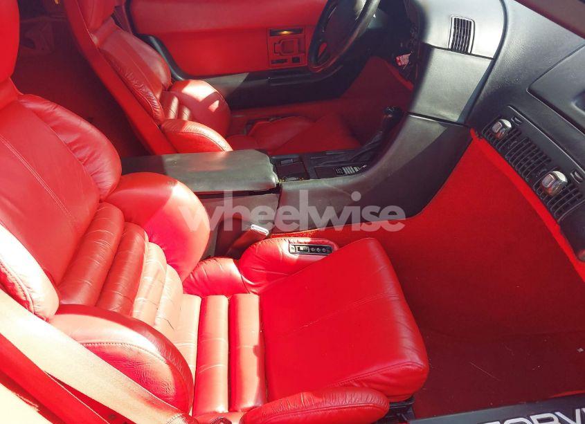 Photo 8 of 1993 Chevrolet Corvette (VIN 1G1YY23P8P5119386)