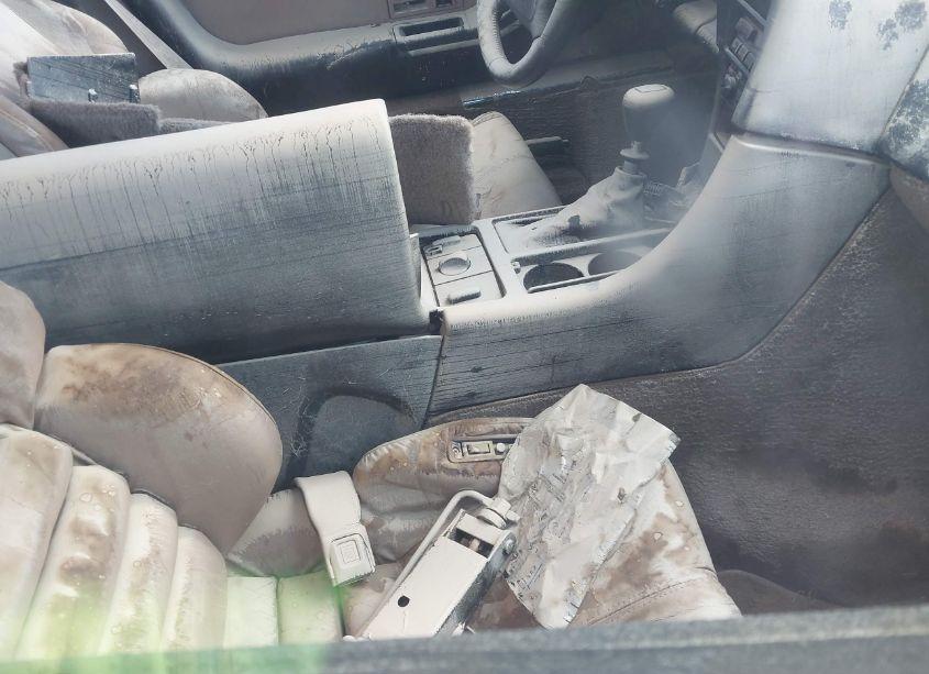 Photo 5 of 1992 Chevrolet Corvette (VIN 1G1YY23P9N5104411)