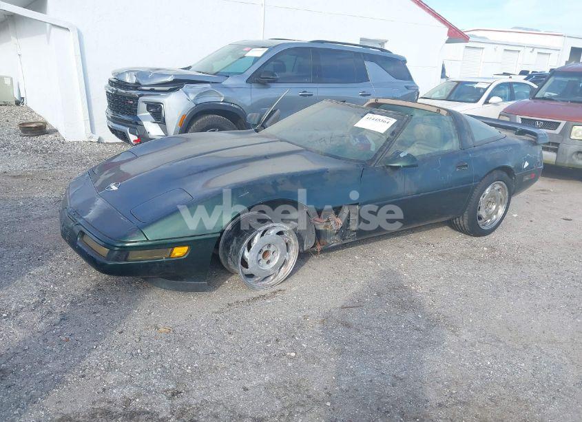 Photo 2 of 1992 Chevrolet Corvette (VIN 1G1YY23PXN5119421)