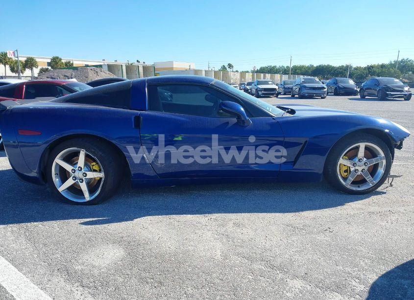 Photo 16 of 2005 Chevrolet Corvette N/A (VIN 1G1YY24U055106262)