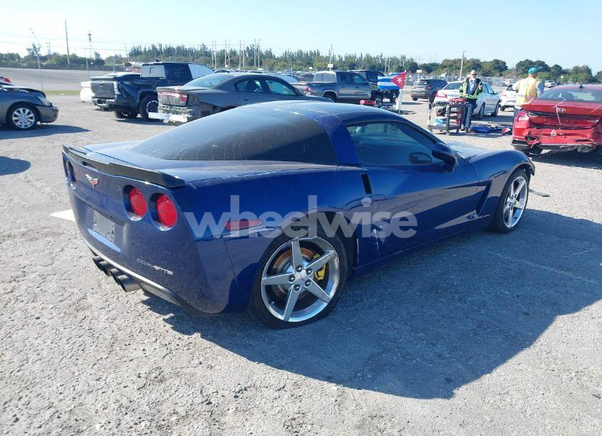 Photo 4 of 2005 Chevrolet Corvette N/A (VIN 1G1YY24U055106262)