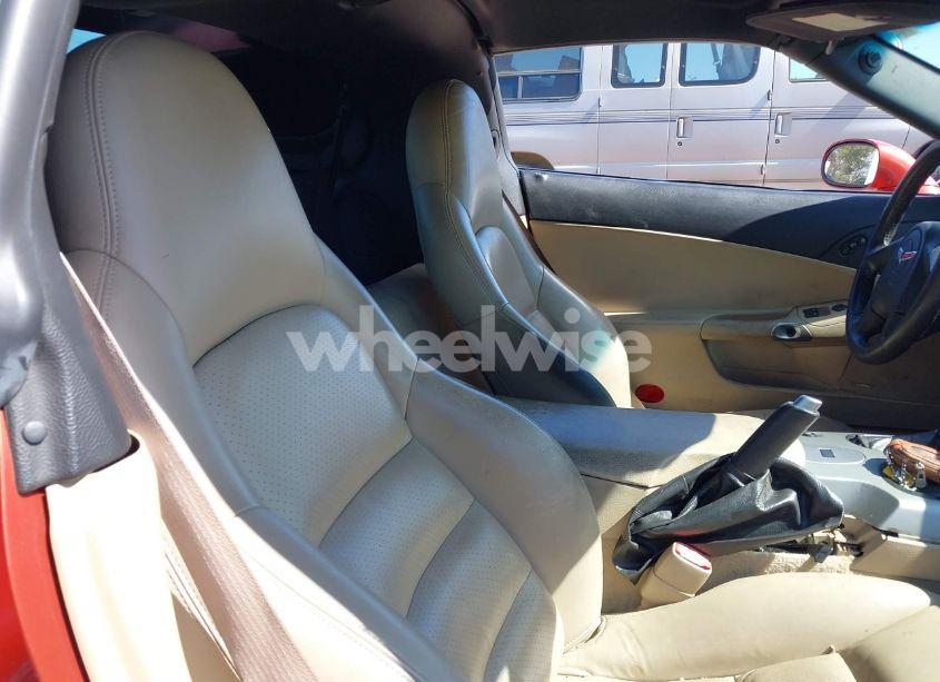 Photo 8 of 2005 Chevrolet Corvette N/A (VIN 1G1YY24U055113504)