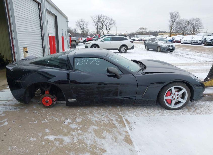 Photo 14 of 2005 Chevrolet Corvette N/A (VIN 1G1YY24U055132585)