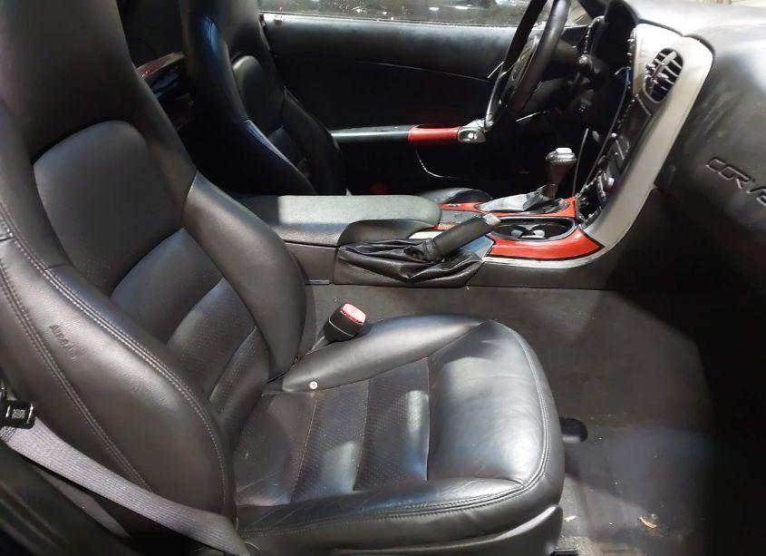 Photo 5 of 2005 Chevrolet Corvette N/A (VIN 1G1YY24U055132585)