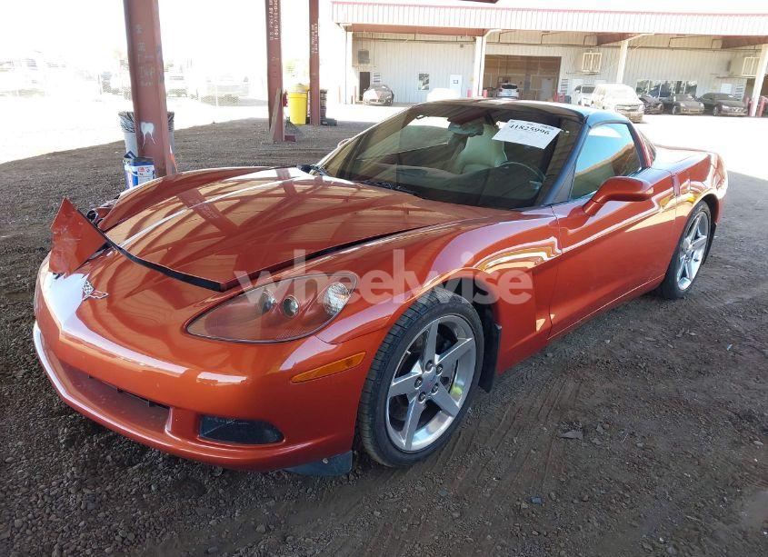 Photo 2 of 2005 Chevrolet Corvette N/A (VIN 1G1YY24U155102771)