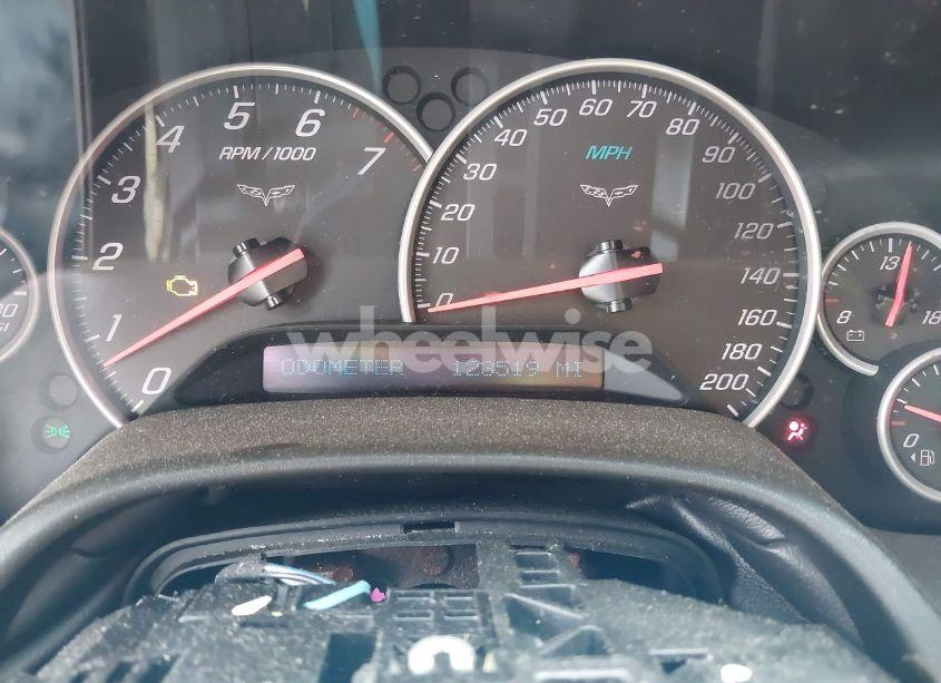 Photo 16 of 2005 Chevrolet Corvette N/A (VIN 1G1YY24U155106156)